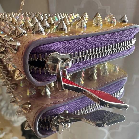 Rare color Christian Louboutin Spike studds Round zipper long wallet
Pre loved - Picture 7 of 15